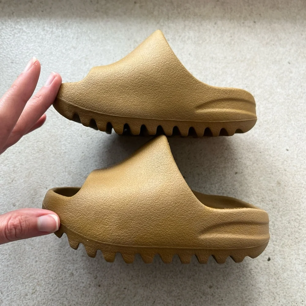 Adidas X Yeezy Kanye Brown Ochre Slides Kids Sz. 8 Athletic Walking Sport Casual